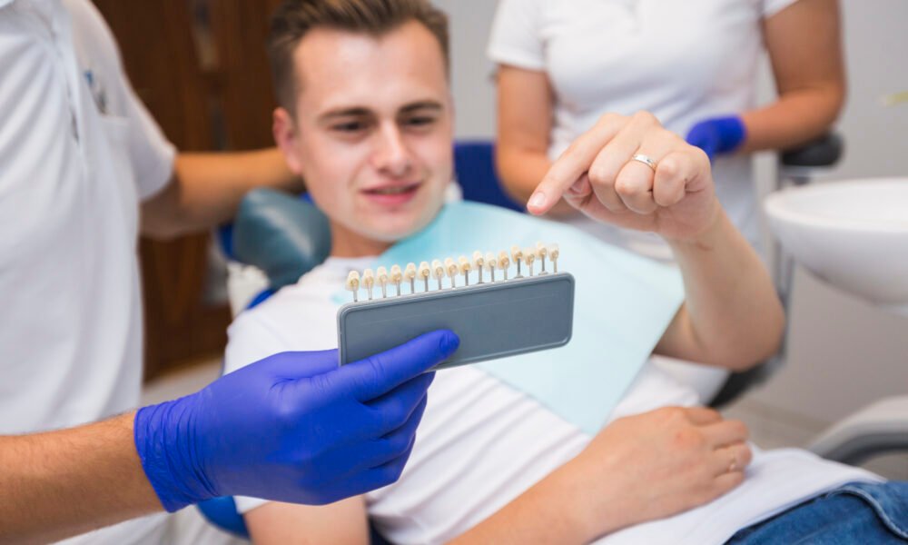 Composite Veneers vs Porcelain Veneers