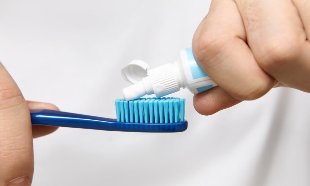 Sensodyne vs Colgate